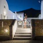 Petra Aqua (adults Only) Bed & Breakfast Perissa (Santorini)