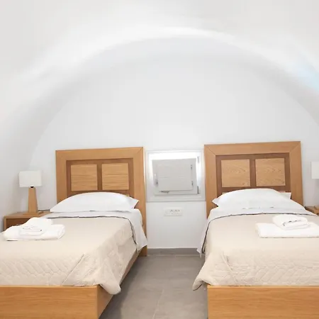 Petra Aqua (adults Only) 4* Perissa (Santorini)