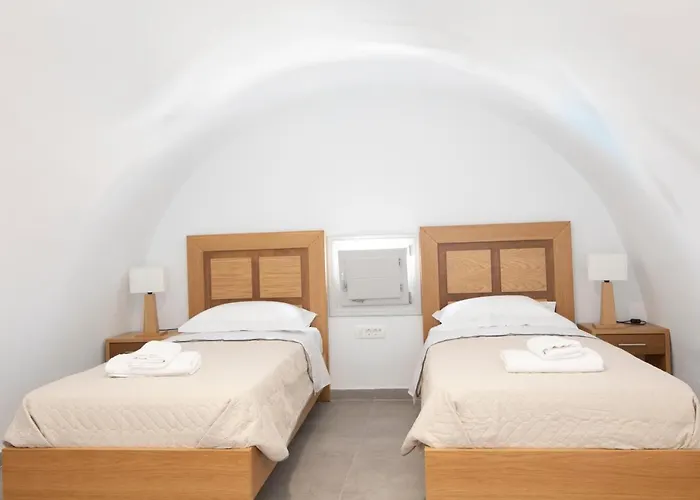 Petra Aqua (adults Only) 4* Perissa (Santorini)